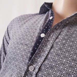 Hype Geometric Button Down Shirt Size Small